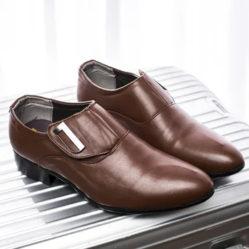 Erkekler Sivri Burun Rahat Deri Yumuşak Moda Düşük üst Düz Renk Resmi İş Yeni Erkek Loafer'lar Sıcak Satış Erkekler ayakkabı Ayakkabı 9