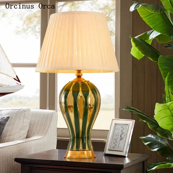 High-end özel Amerikan seramik altın seramik masa lambası başucu lambası yaratıcı yeşil dekoratif masa lambası ücretsiz kargo