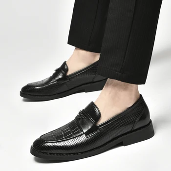 Lüks Erkek rahat ayakkabılar Moda Düşük Topuk erkek ayakkabıları erkek mokasen ayakkabıları Erkek Ayakkabı Rahat İngiliz Tarzı ayakkabılar tasarım ayakkabı Erkekler