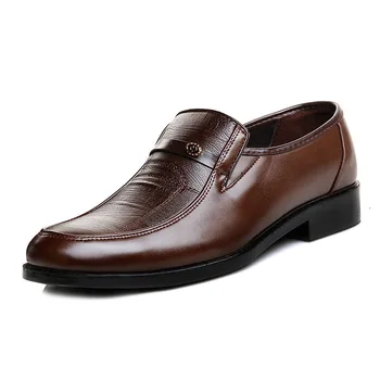 Tasarımcı Loafer'lar Marka Erkek Deri Resmi erkek resmi ayakkabı Erkek Ofis Iş Düz Ayakkabı Oxford Nefes Parti Düğün Yıldönümü 19